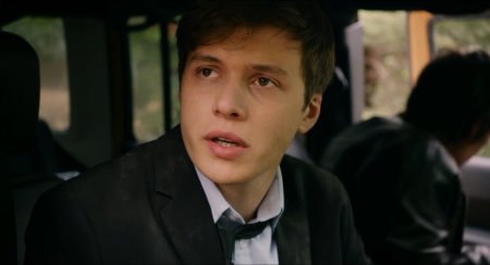 Быть Чарли (2015)